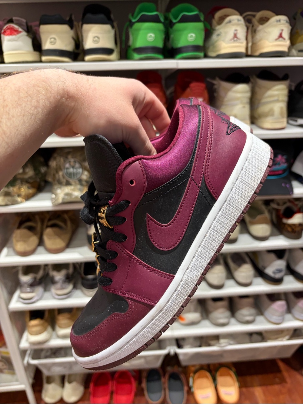 Jordan 1 Low Woman’s Size 10 - Picture 3 of 5